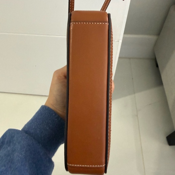 Coach Brown and Red Crossbody Bag with Lip Design - Picture 3 of 5